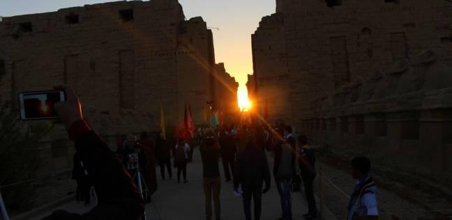 بالصور.. تعامد الشمس على معبد الكرنك معلنًا بدء التوقيت الشتوي