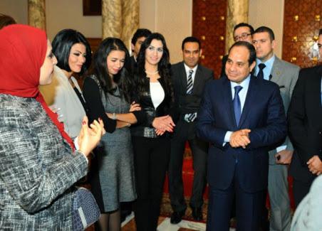 4 لقاءات مع شباب الإعلاميين.. السيسي يسعى للتخلص من الوجوه القديمة