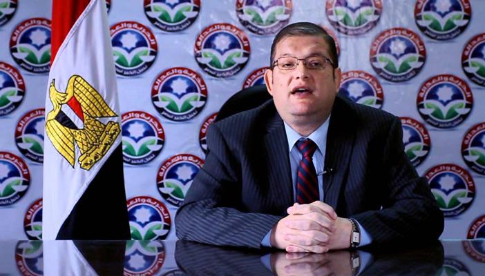 بالصور.. ابنة الدكتور حازم فاروق: بيموتوه بالبطيء في سجن العقرب