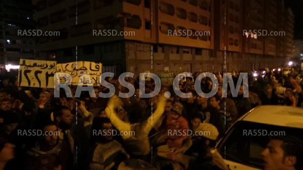 مسيرة ليلية تطالب المصريين بمقاطعة الاستفتاء ببورسعيد