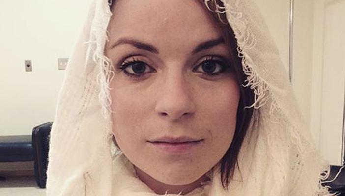 بعد سبّها بدعوى أنها مسلمة.. ممثلة أميركية: المسلمون ليسوا إرهابيين