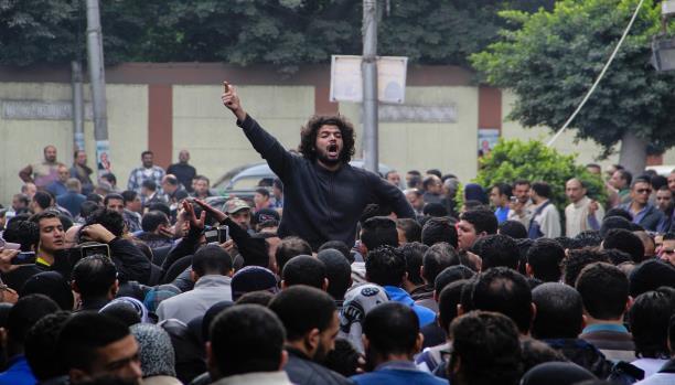 “اتحدوا مصر بتضيع”.. هاشتاج يدعو المصريين للثورة على النظام