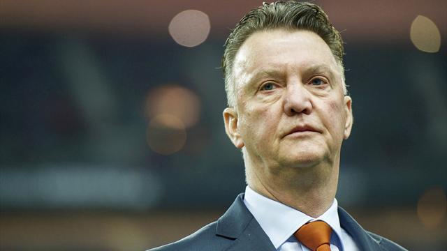 مصادر لـ”رصد”: إقالة فان جال من تدريب مانشستر يونايتد