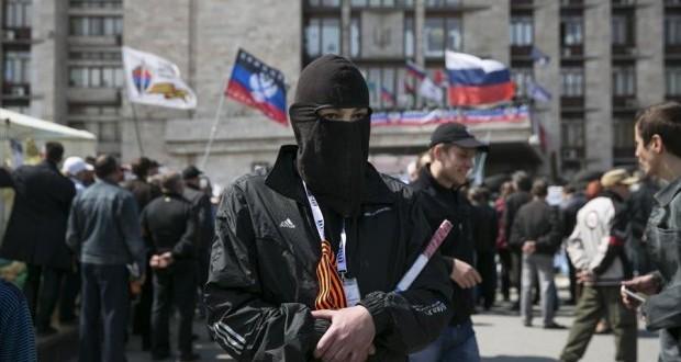 القوات الحكومية والانفصاليون يتبادلون الأسرى بأوكرانيا