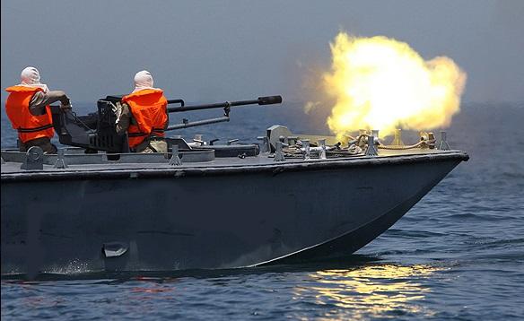 زوارق الاحتلال تطلق النيران على قوارب صيادين بغزة