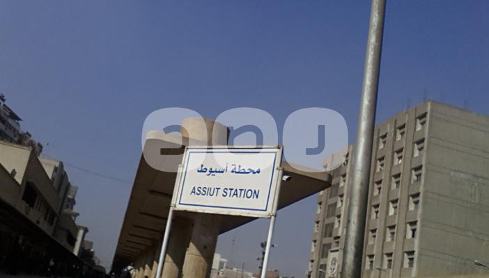 توقف قطارات السكك الحديد بأسيوط والإسكندرية لساعات