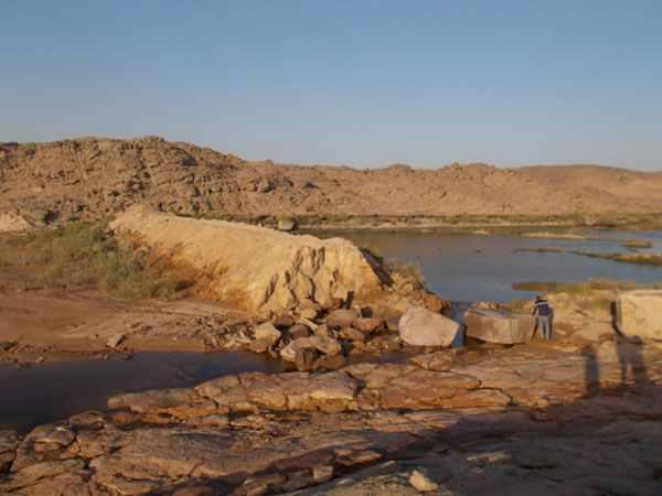 تسريب مياه الصرف الصحي للنيل في أسوان .. وتجاهل المسئولين