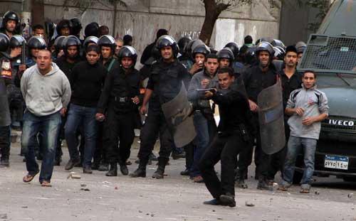 13 يناير.. نظر استئناف 5 نشطاء على الحكم بحبسهم بتهمة التظاهر