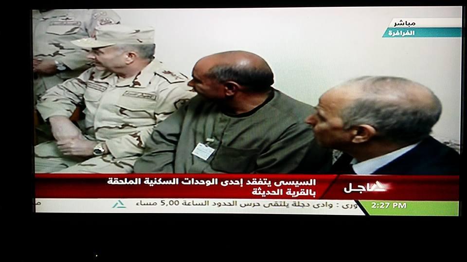 بالفيديو.. مسؤول بالتربية والتعليم يمثل “دور الفلاح” أمام السيسي