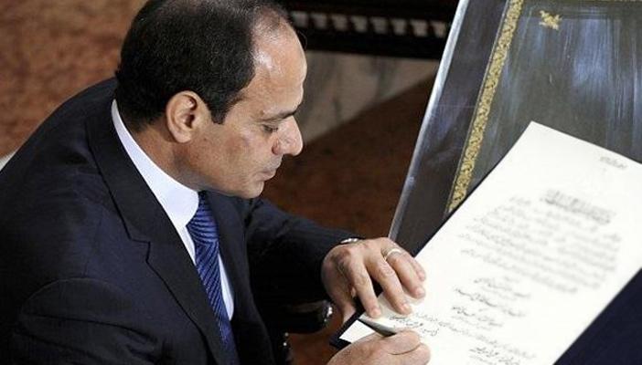 السيسي يحيل 13 وكيلًا بـ”المخابرات العامة” للمعاش