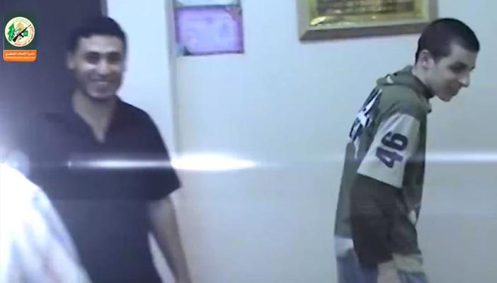 “القسام” تعرض مقاطع فيديو تظهر “شاليط”